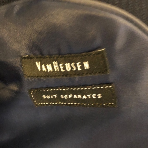 VanHeusen Van Heusen suit, navy, 44R, worn once. - Picture 3 of 4
